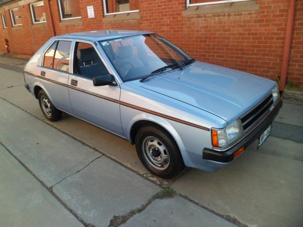 1983 Nissan pulsar hatchback
