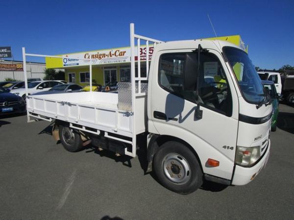 2008 Hino 300 