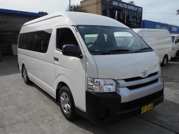 2018 TOYOTA HIACE COMMUTER TRH223R MY16
