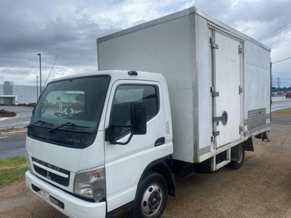 2010 Mitsubishi Canter 7.5 Extracab RWD