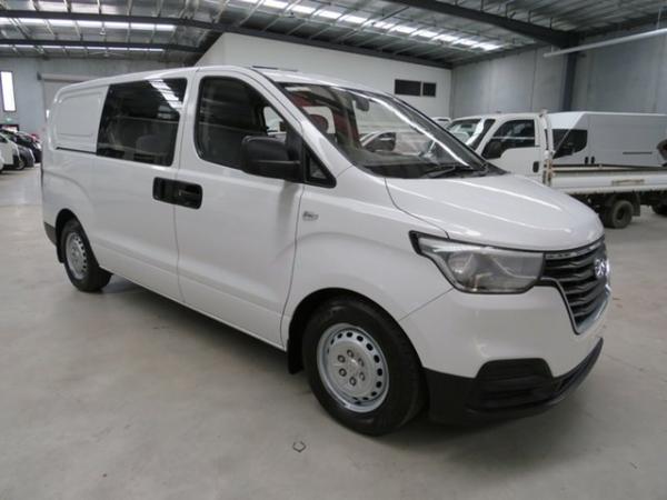 2018 Hyundai iLOAD CREWVAN