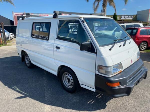 2012 Mitsubishi Express CAMPERVAN Camper White 5 Speed Manual