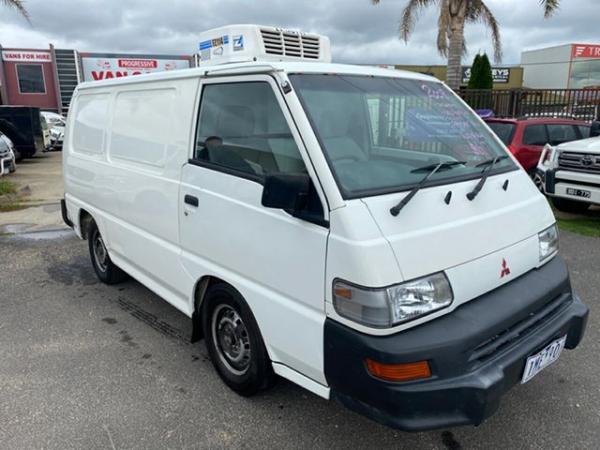 2008 Mitsubishi Express REFRIGERATED White 5 Speed Manual
