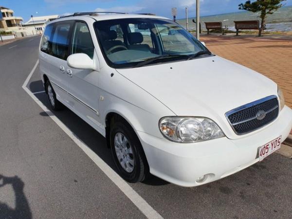 2005 Kia Carnival MY04 LS White 5 Speed Manual