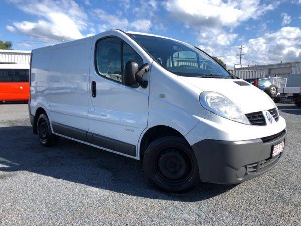 2014 RENAULT TRAFIC SWB