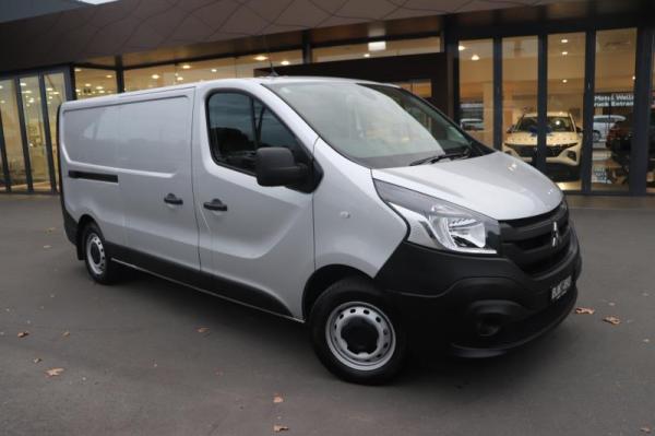 2020 MITSUBISHI EXPRESS GLX