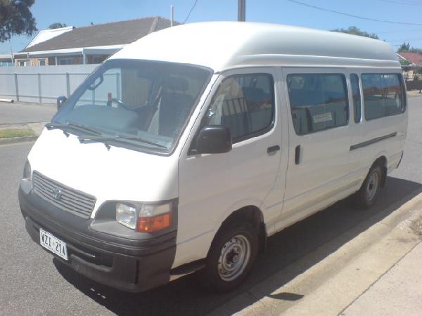2003 Toyota Hiace Commuter 