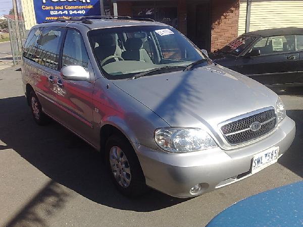 2004 Kia Carnival LS