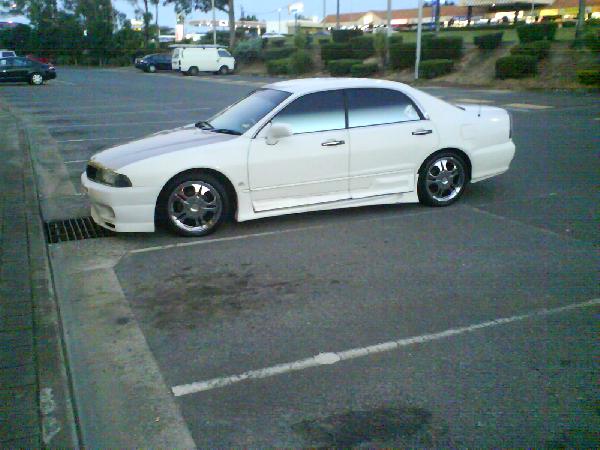 1998 Mitsubishi Magna 