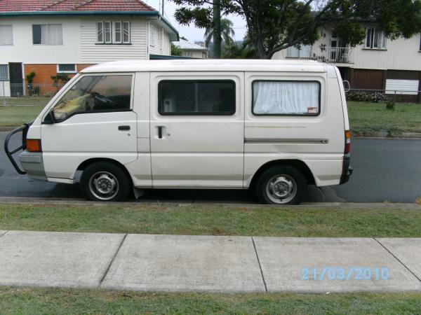 1987 Mitsubishi Express van 