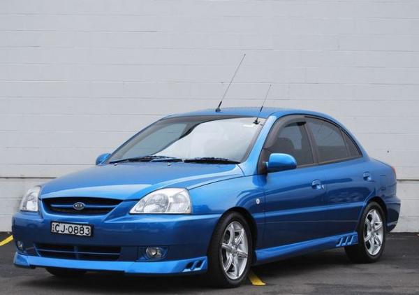 2005 Kia RIO 