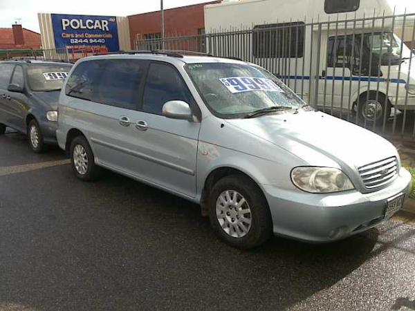 2002 Kia Carnival LS
