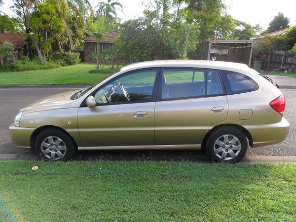 2005 Kia rio 