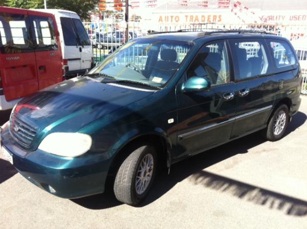 2002 Kia Carnival LS 7 seater manual