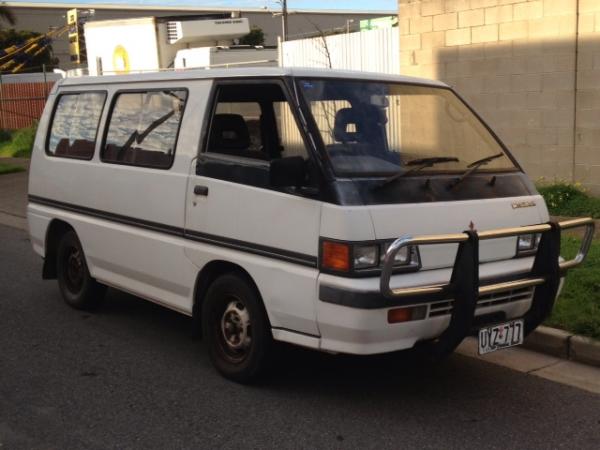 1989 Mitsubishi Starwagon 8 Seater