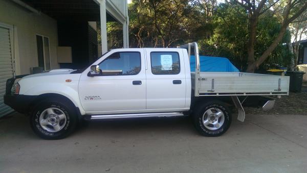 2009 Nissan Navara ST-R