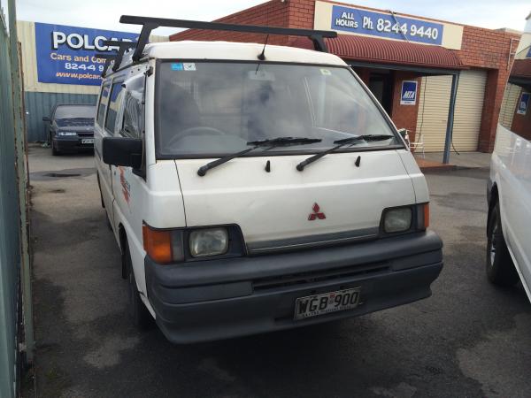 1997 Mitsubishi Express 