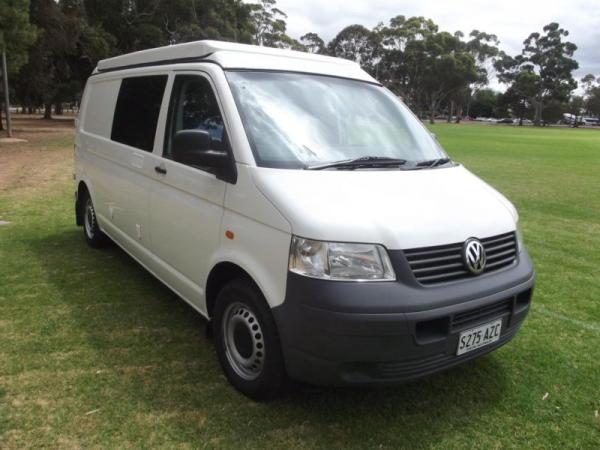 2007 Volkswagen transporter pop-top t5