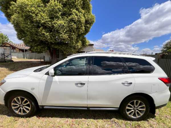 2014 Nissan Pathfinder ST