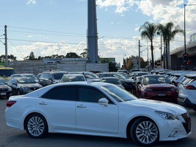 2013 Toyota Crown Athlete S Auto
