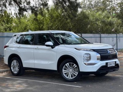 2023 MITSUBISHI OUTLANDER ES 7 SEAT (2WD) ZM MY24