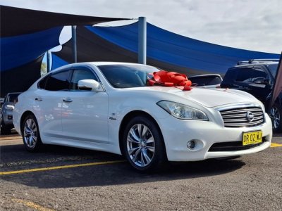 2013 NISSAN FUGA R