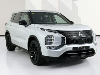 2025 Mitsubishi OUTLANDER ZM MY24 BLACK EDITION 7 SEAT (2WD) CVT AUTO 8 SPEED