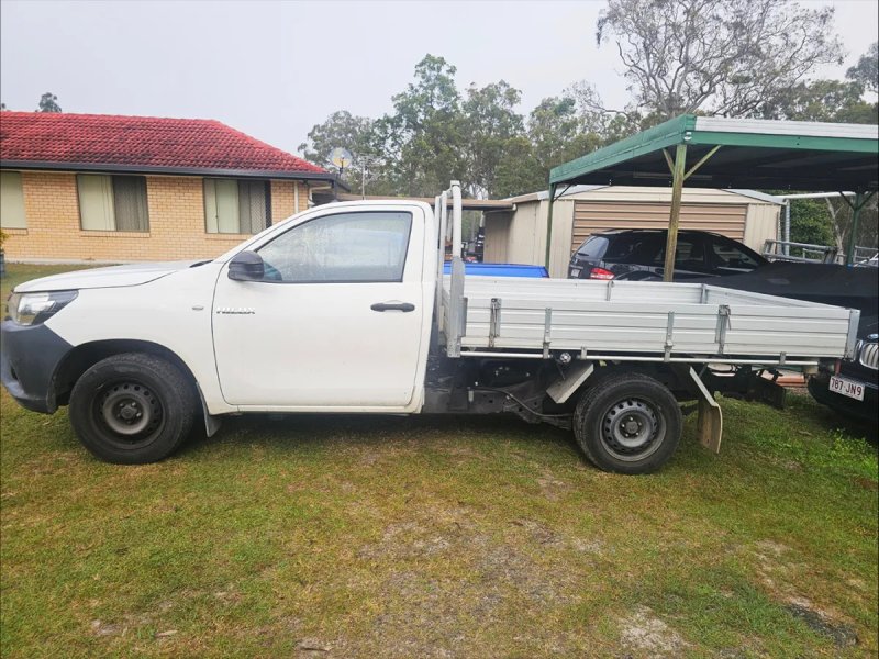 2017 Toyota Hilux 4×2 Tray Back Ute Rent to Own from $225.50